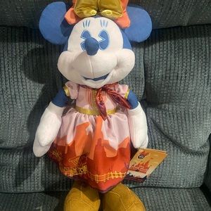 Minnie Mouse Main Attraction Big Thunder Mountain